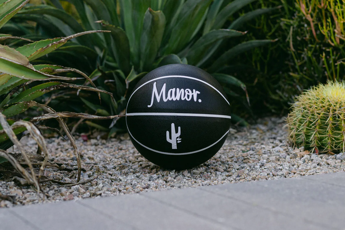 Manor Basketball - Black / White (Midnight)