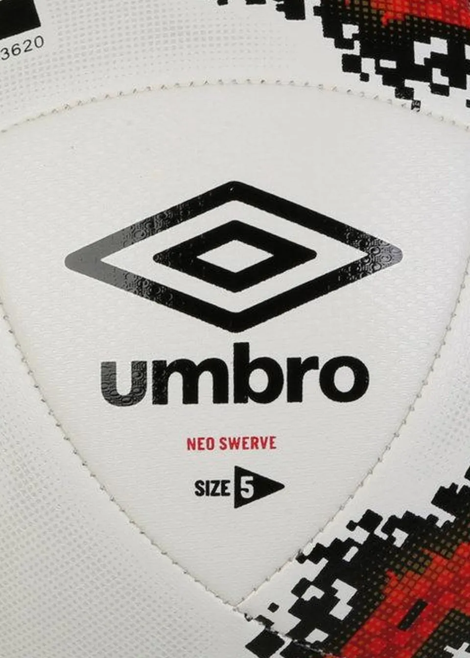 Umbro White Neo Swerve Football