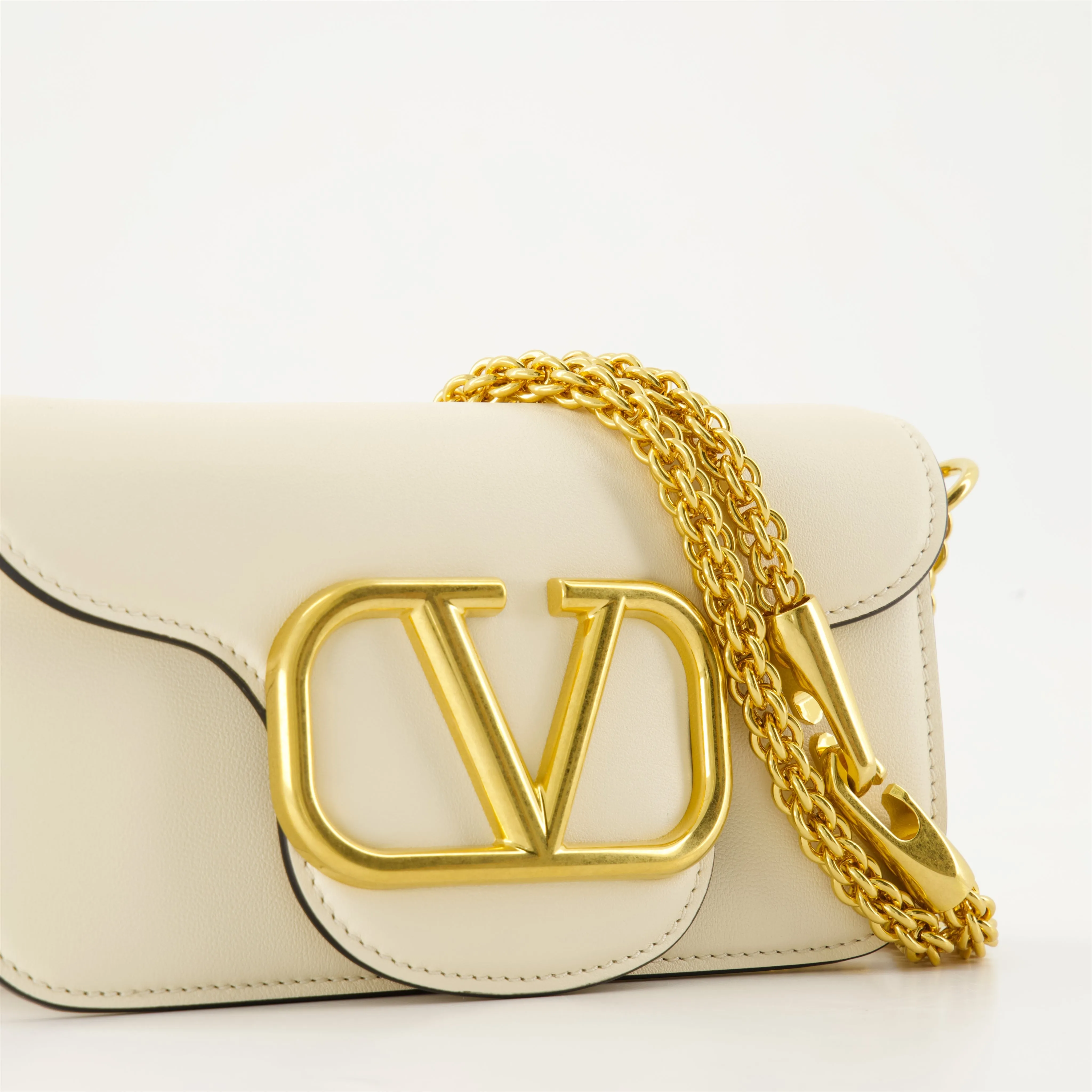 White Leather Shoulder Bag with Chain Strap